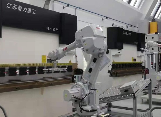 電液伺服數(shù)控折彎?rùn)C(jī)有何優(yōu)點(diǎn)，具備怎樣的性能特點(diǎn)?